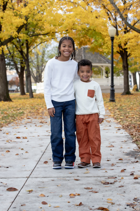 Lynn Laumann Photography Family - kids couples, pets photos