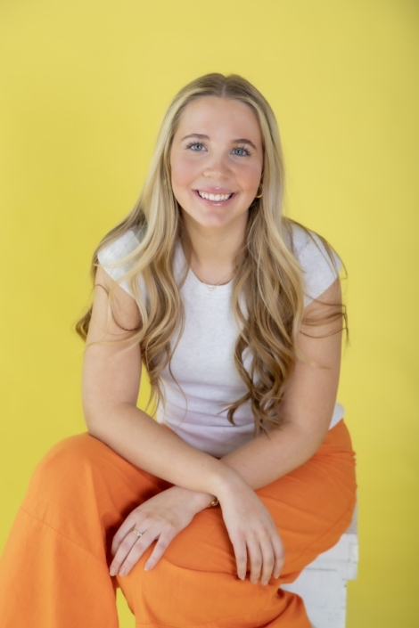 Lynn Laumann Photography Senior Graduation photo